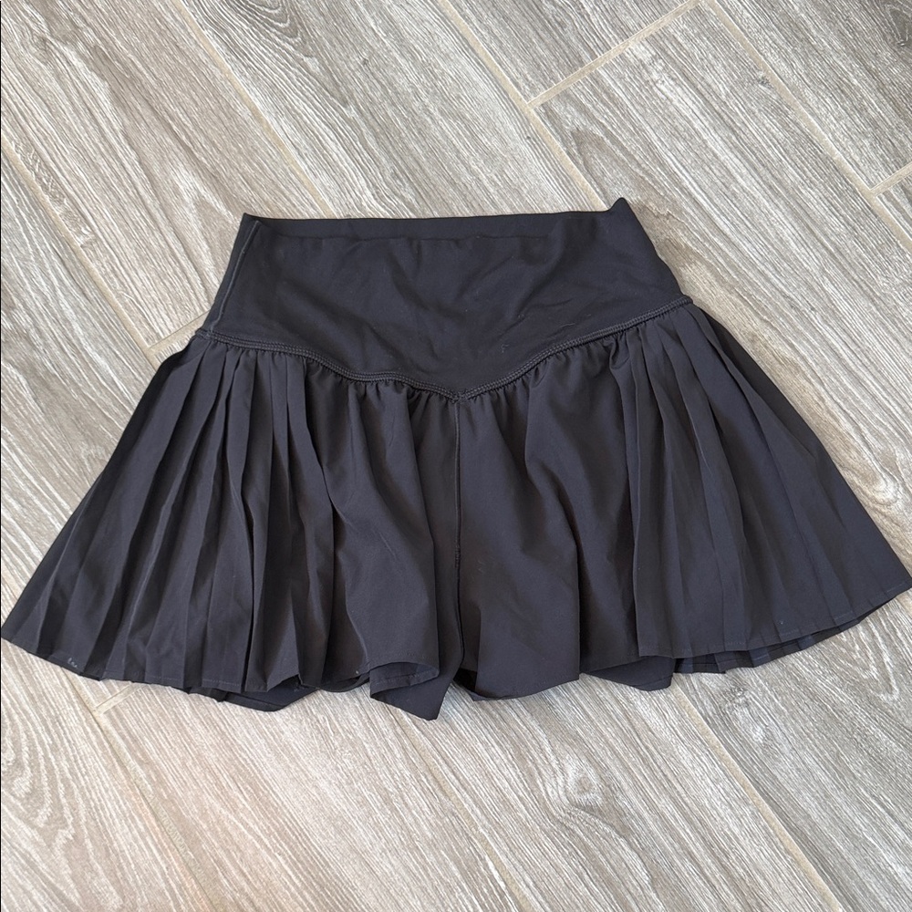 Offline Aerie pleated black athletic shorts skirt with bike shorts pockets small